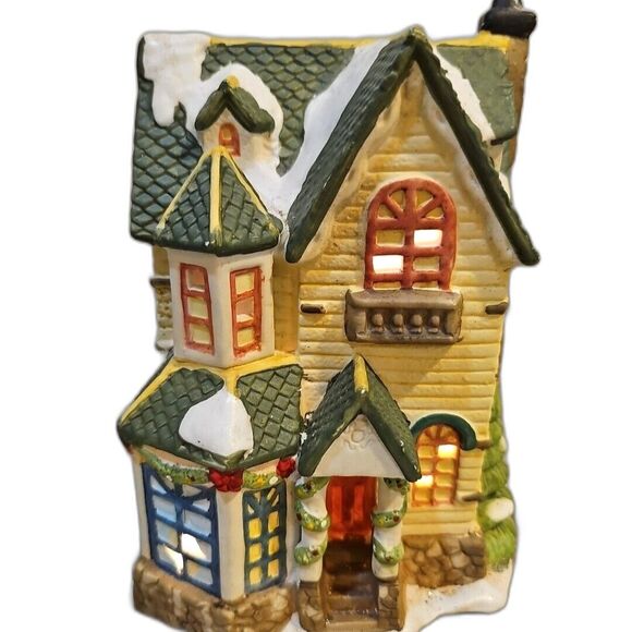 Dickens Other - Dickens Collectables Victorian series 1998 Christmas Village Lights Up